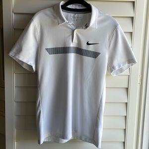 Nike Mens golf shirt, dri-fit fabric, size small, modern fit, white with black